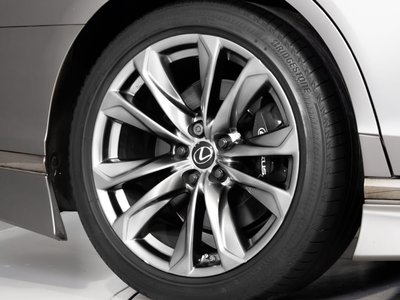 2018 Lexus LS thumbnail 32