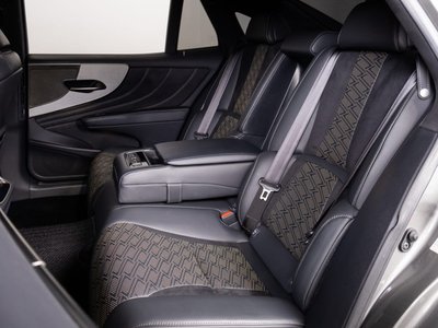 2018 Lexus LS thumbnail 7