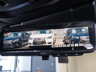 2018 Lexus LS thumbnail 10