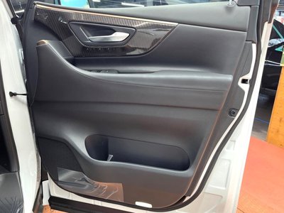 2026 Toyota ALPHARD thumbnail 31