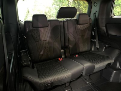 2026 Toyota ALPHARD thumbnail 12
