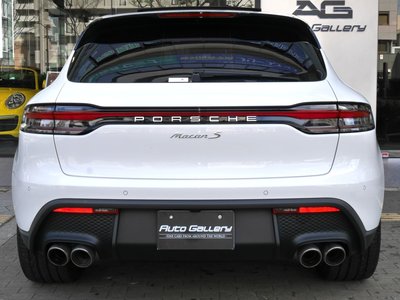 PORSCHE MACAN - 8