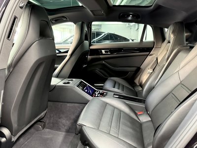 2019 Porsche PANAMERA thumbnail 38