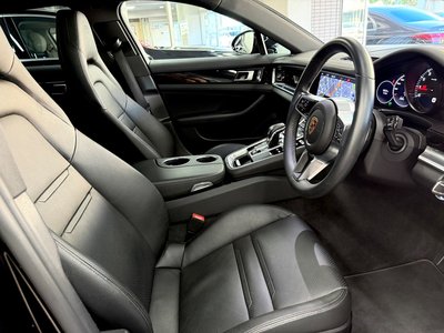 2019 Porsche PANAMERA thumbnail 26
