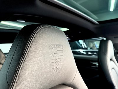 2019 Porsche PANAMERA thumbnail 35