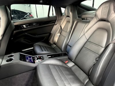 2019 Porsche PANAMERA thumbnail 39