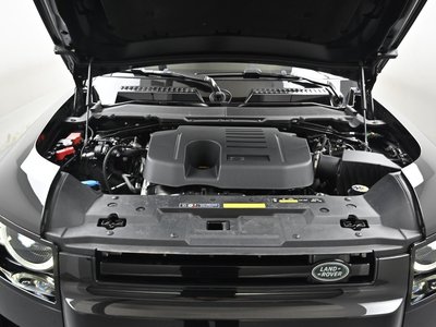 LAND ROVER DEFENDER - 7