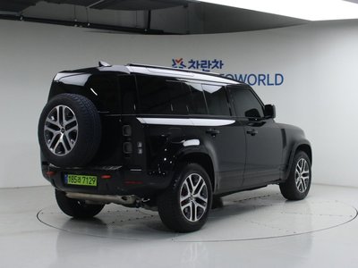 LAND ROVER DEFENDER - 3