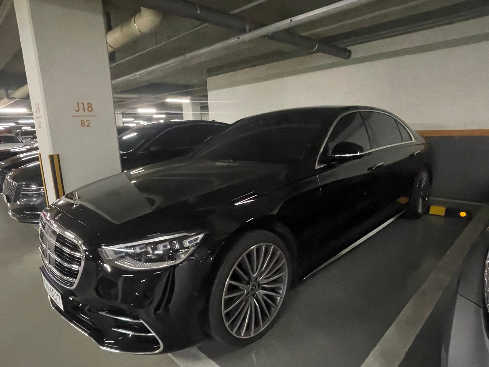 MERCEDES-BENZ S-CLASS - View 1