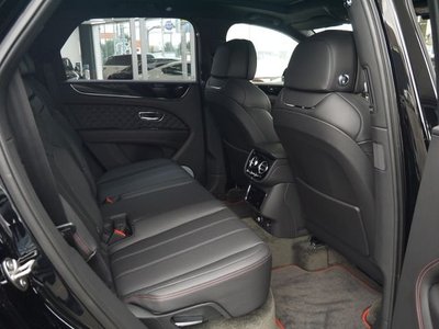 BENTLEY BENTAYGA - 8