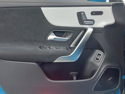 2025 Mercedes-BENZ CLA — миниатюра 15
