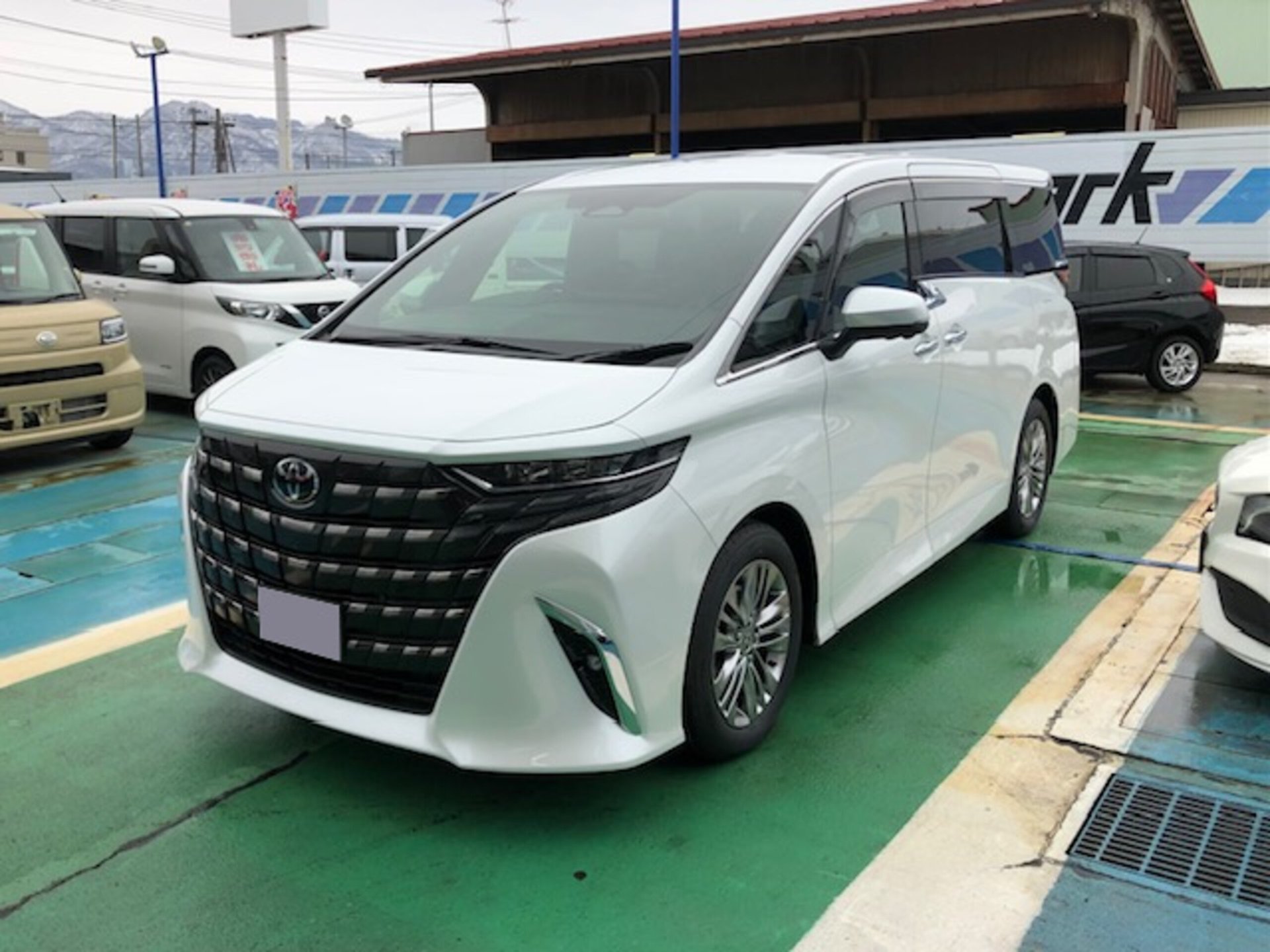 TOYOTA ALPHARD - View 1