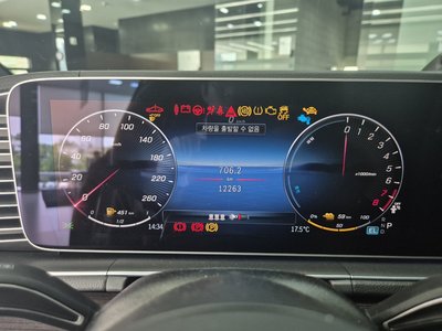 MERCEDES-BENZ GLE-CLASS - 8