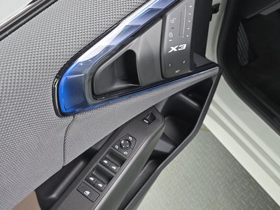 2025 BMW X3 — миниатюра 28