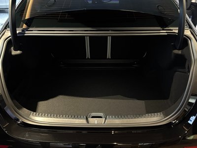 MERCEDES-BENZ E-CLASS - 7