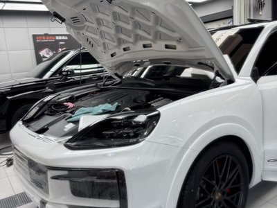 PORSCHE CAYENNE - 3