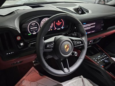 PORSCHE CAYENNE - 8
