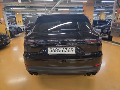 PORSCHE CAYENNE - 4