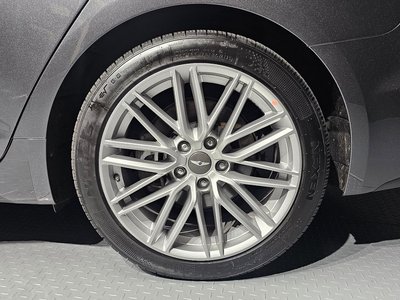 GENESIS G70 - 8