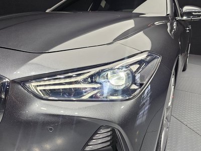 GENESIS G70 - 9