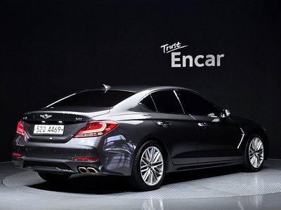 GENESIS G70 - 3