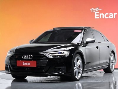 2020 AUDI S8 photo 1