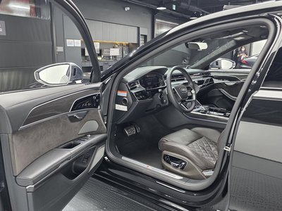 2020 AUDI S8 缩略图 13