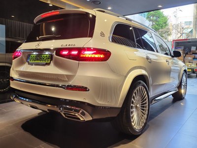 MERCEDES-BENZ GLS - 7