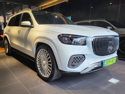 MERCEDES-BENZ GLS - 2