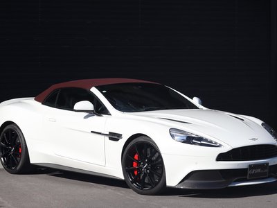 ASTON MARTIN VANQUISH VOLANTE