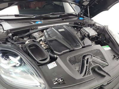 PORSCHE MACAN - 7