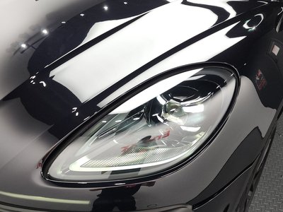 PORSCHE MACAN - 9