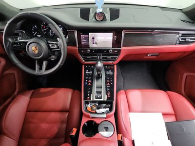 PORSCHE MACAN - 5