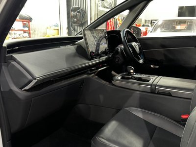 صورة 5 لـ 2025 Lexus LM