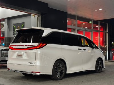 2025 Lexus LM 缩略图 18
