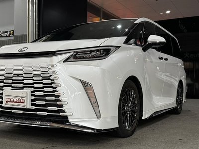 صورة 3 لـ 2025 Lexus LM