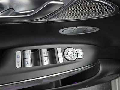 2021 Genesis GV70 — миниатюра 33