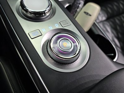 2021 Genesis GV70 — миниатюра 12