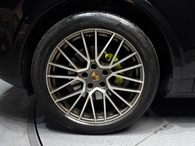 PORSCHE CAYENNE - 6