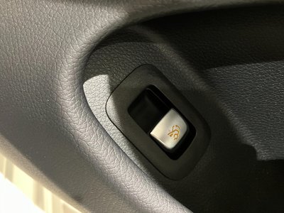 2021 Mercedes-BENZ C-CLASS 缩略图 26
