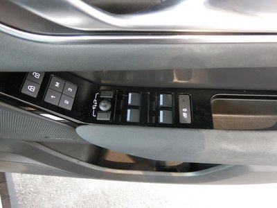 2025 LAND Rover RANGE ROVER VELAR — миниатюра 26