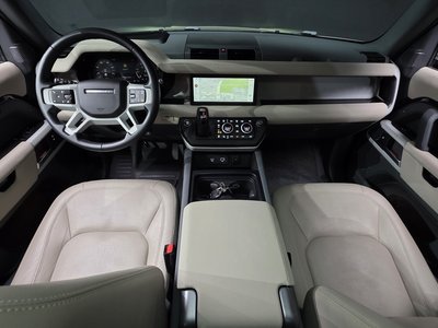 LAND ROVER DEFENDER - 5