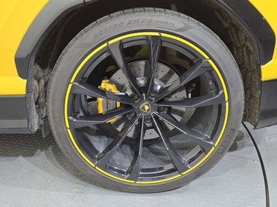 صورة 8 لـ 2022 Lamborghini URUS