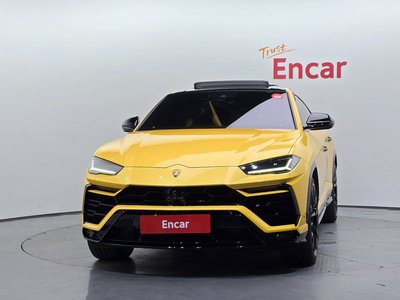 صورة 2 لـ 2022 Lamborghini URUS