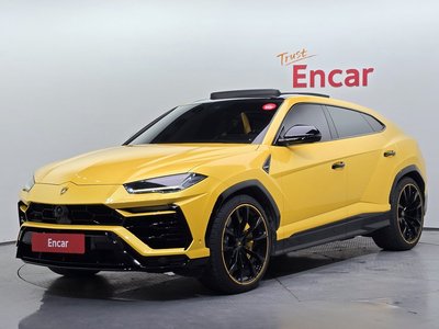 صورة 1 لـ 2022 Lamborghini URUS