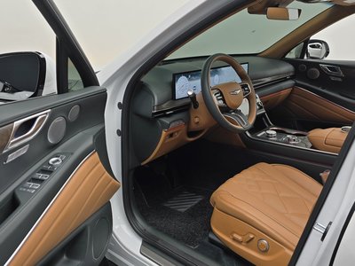 2025 Genesis GV80 thumbnail 13