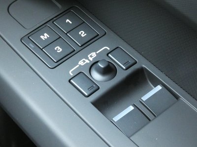 2025 LAND Rover DEFENDER 缩略图 52
