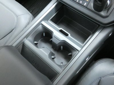 2025 LAND Rover DEFENDER 缩略图 47