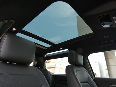 2025 LAND Rover DEFENDER 缩略图 42
