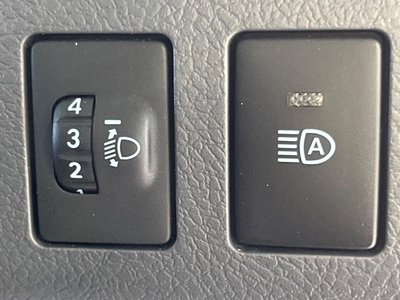 TOYOTA LAND CRUISER 70 - 6